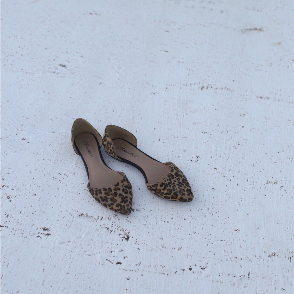 Leopard print d’Orsay flats